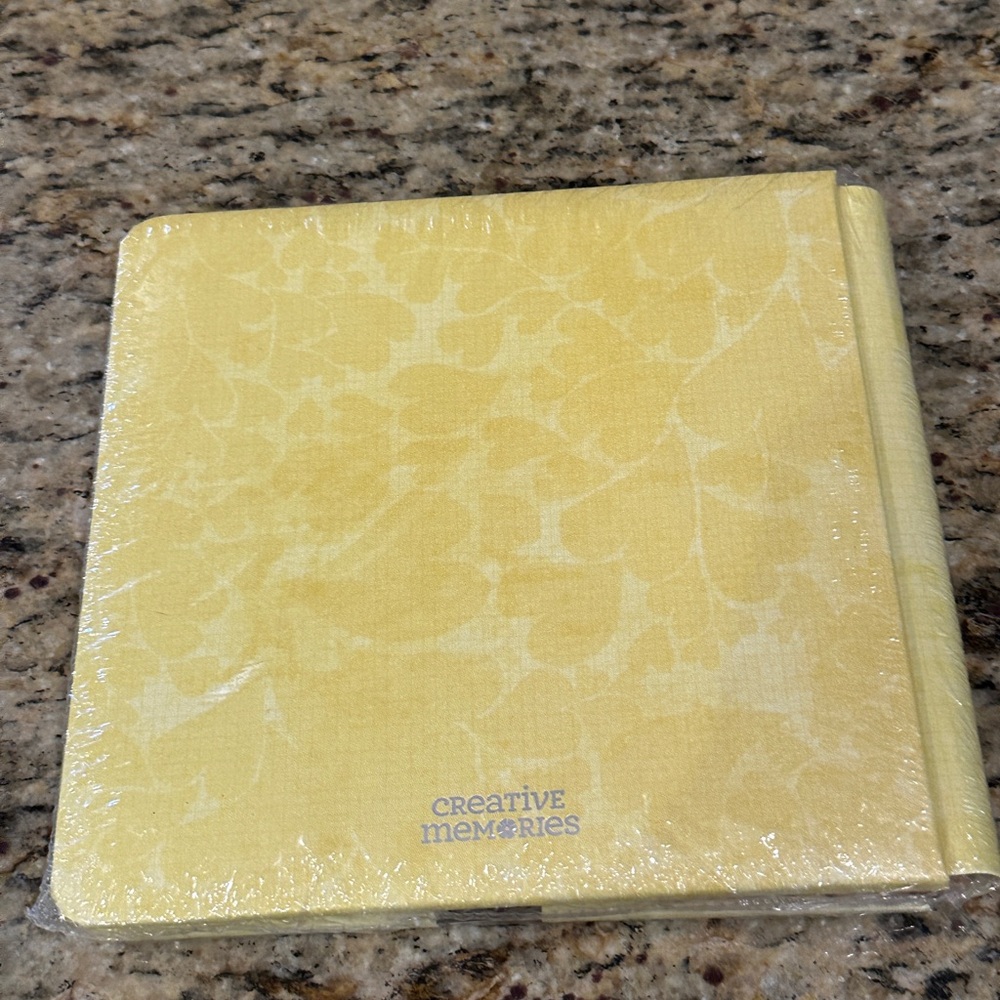 NIP Cover+Pages+Protectors CM 8x8 Album - Picture 7 of 9